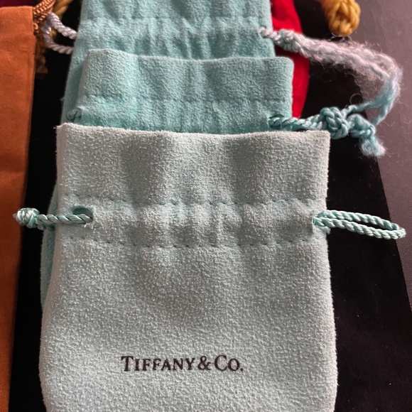 15 Velvety Drawstring Pouch 2 Tiffany & Co - Picture 8 of 14
